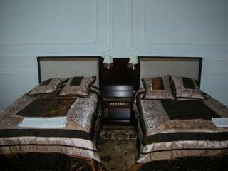 Гостиница Пирани Лихославль Стандартный двухместный номер с 2 отдельными кроватями-1